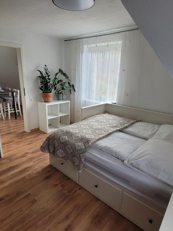 Apartment Ferienwohnung Steigwaldweg Wurzburg Bagian luar foto