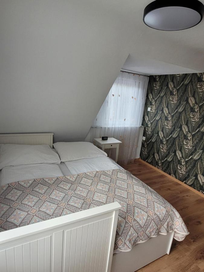 Apartment Ferienwohnung Steigwaldweg Wurzburg Bagian luar foto